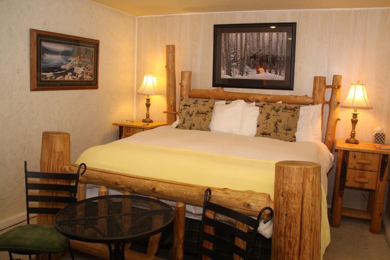 Inn At The Lake Newport Exterior photo